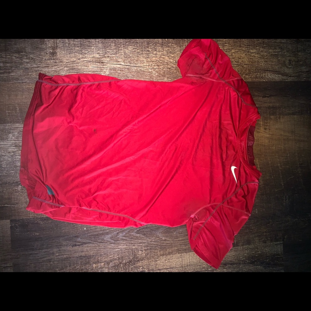 Nike Short Sleeve Stretchy Material Compression Shirt Size Medium